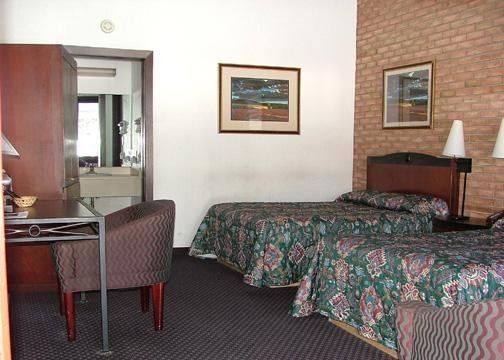 Rodeway Inn Cadillac Δωμάτιο φωτογραφία